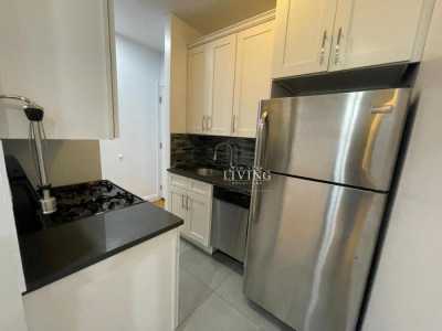 Apartment For Rent in Kew Gardens, New York