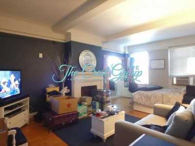 Apartment For Rent in Kew Gardens, New York