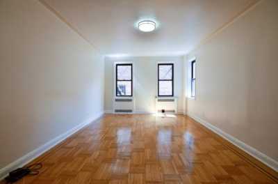 Apartment For Rent in Elmhurst, New York