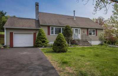 Home For Sale in Fishkill, New York