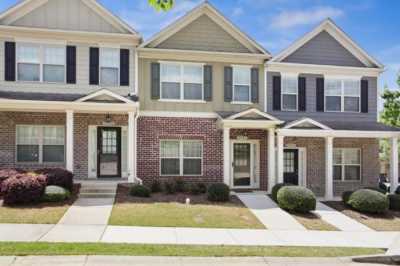 Home For Sale in Kennesaw, Georgia