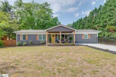 Home For Sale in Greer, South Carolina