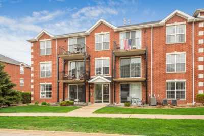 Home For Sale in Orland Park, Illinois