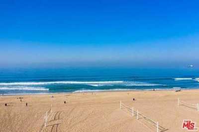 Villa For Sale in Manhattan Beach, California
