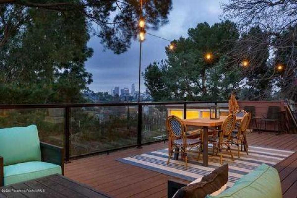 Picture of Villa For Sale in Los Angeles, California, United States