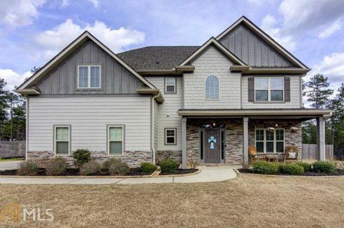 Picture of Residential Land For Sale in Senoia, Georgia, United States