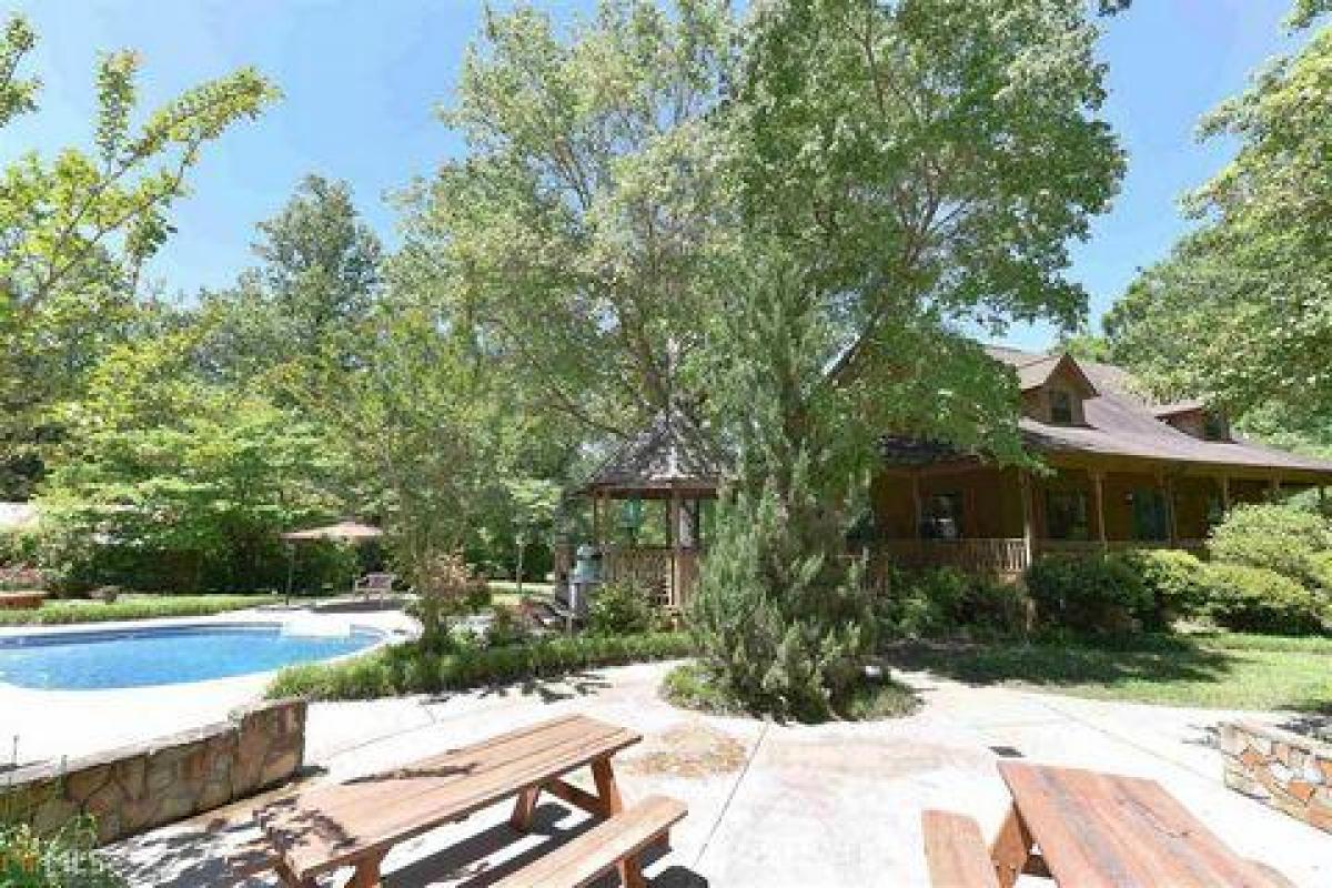 Picture of Residential Land For Sale in Newnan, Georgia, United States