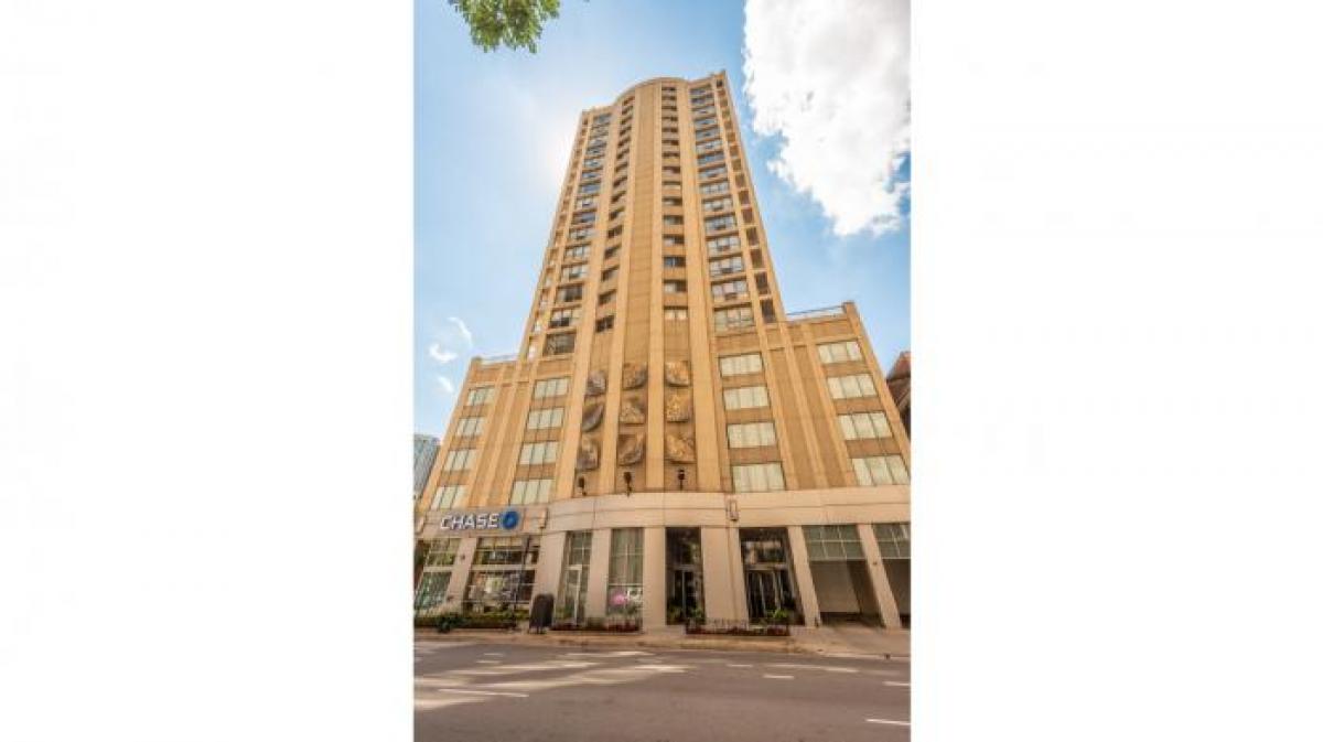 Picture of Condo For Sale in Chicago, Illinois, United States