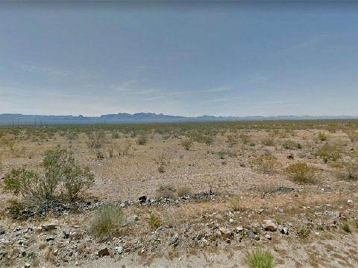 Picture of Residential Land For Sale in Golden Valley, Arizona, United States