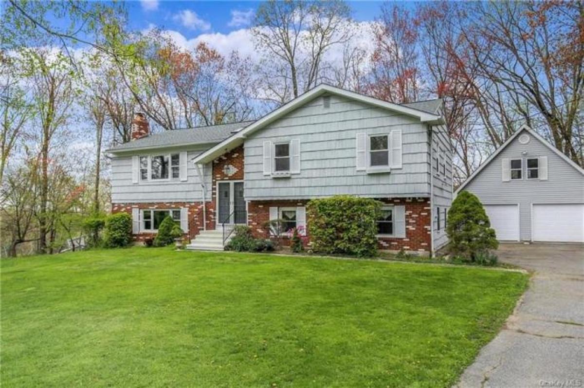 Picture of Home For Sale in Katonah, New York, United States
