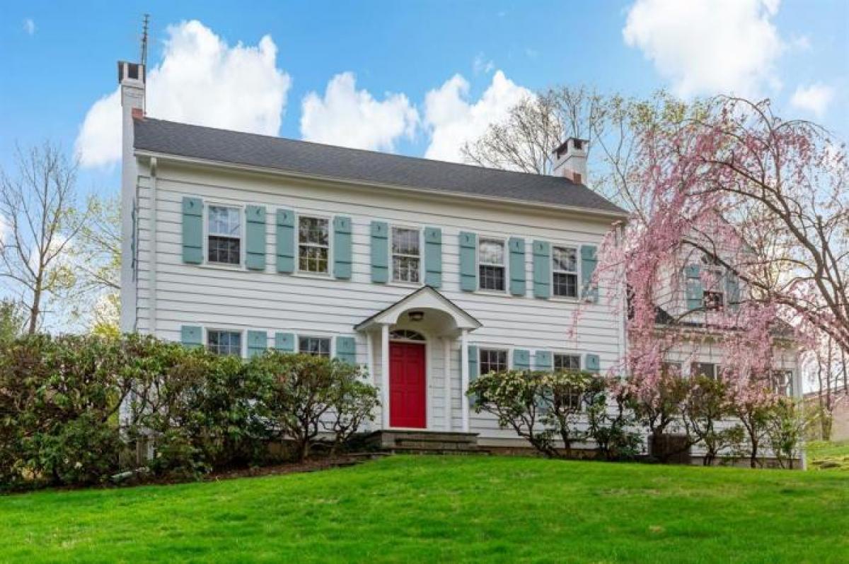 Picture of Home For Sale in Ossining, New York, United States