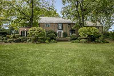 Home For Sale in Mamaroneck, New York