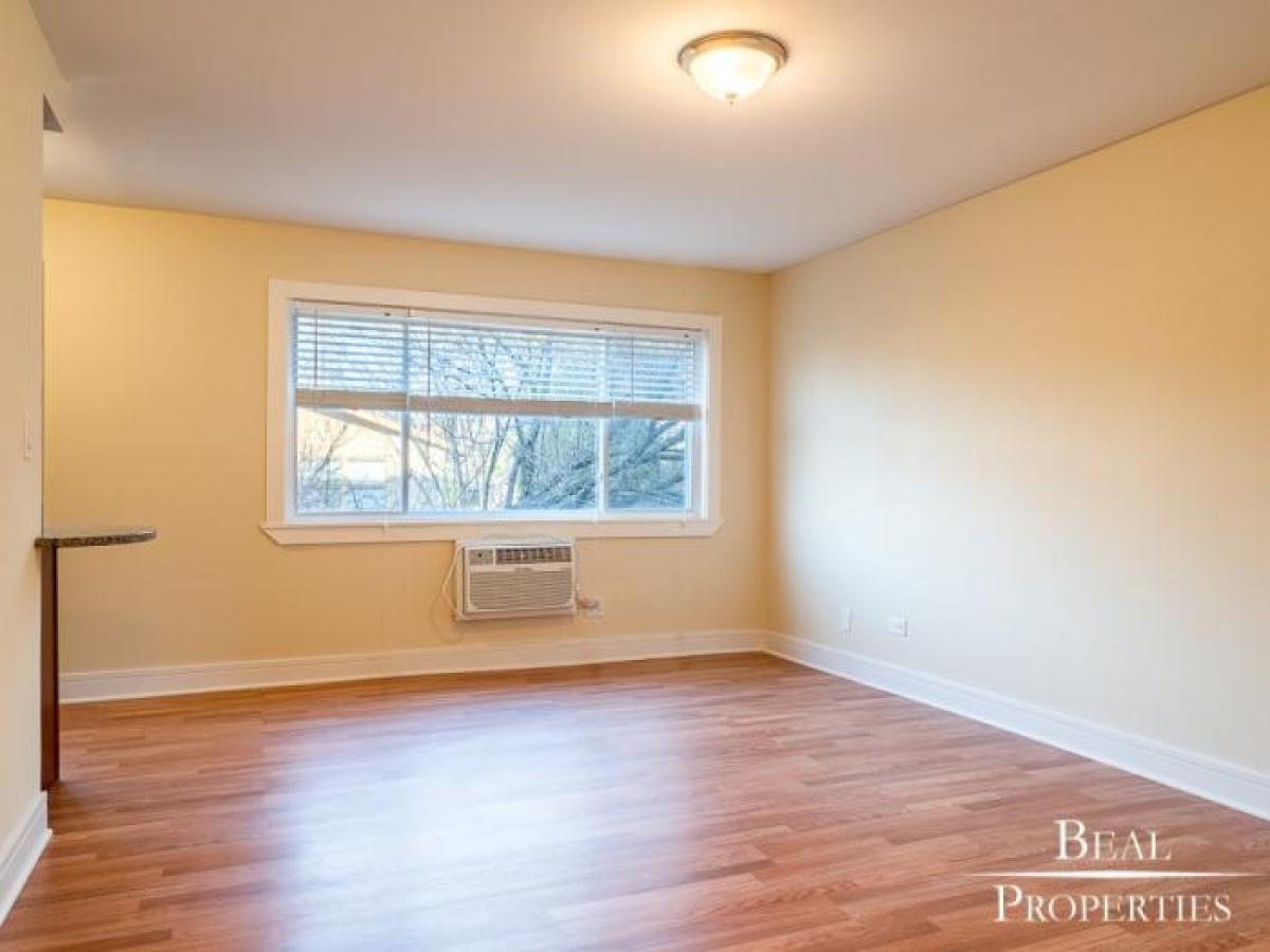 Picture of Apartment For Rent in Highland Park, Illinois, United States