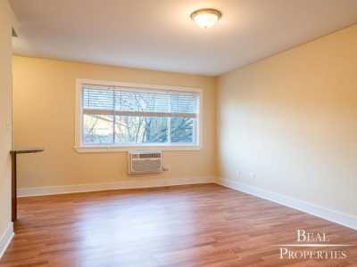 Apartment For Rent in Highland Park, Illinois