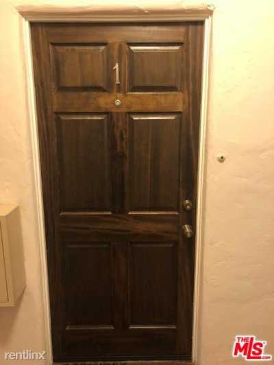 Apartment For Rent in Beverly Hills, California