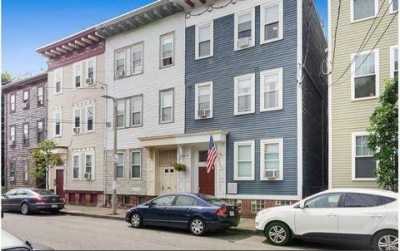 Condo For Sale in Boston, Massachusetts
