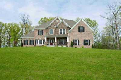 Home For Sale in Wappinger, New York