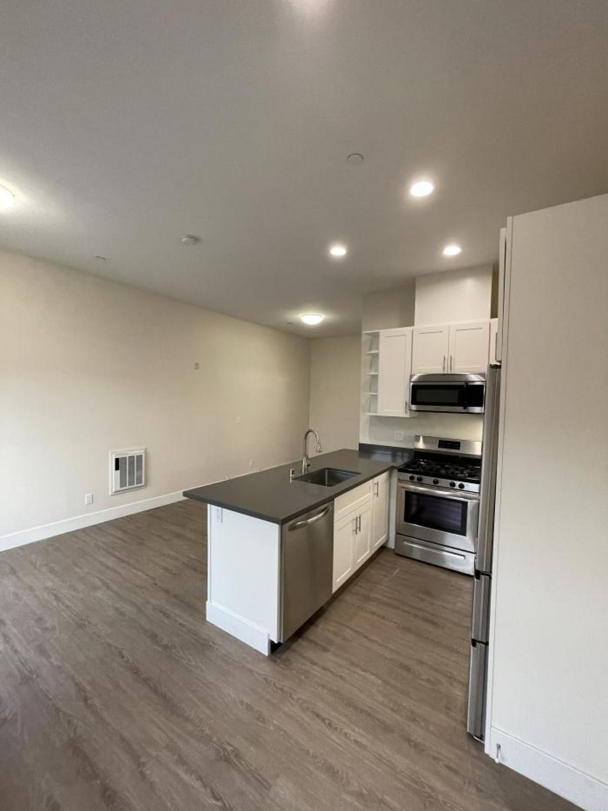 Picture of Apartment For Rent in Hayward, California, United States