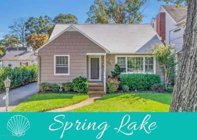 Home For Sale in Spring Lake, New Jersey