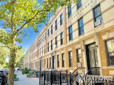 Home For Rent in Queens, New York