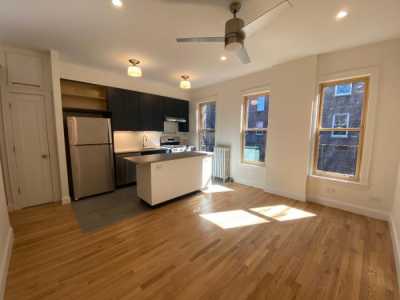 Apartment For Rent in Sunnyside, New York