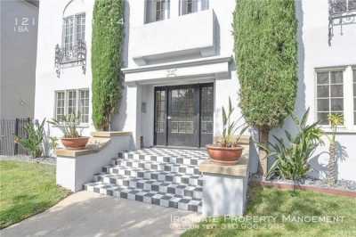 Apartment For Rent in Beverly Hills, California