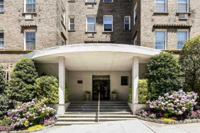 Residential Land For Sale in Larchmont, New York