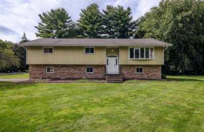 Home For Sale in Poughkeepsie, New York