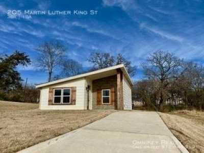 Home For Rent in Denison, Texas