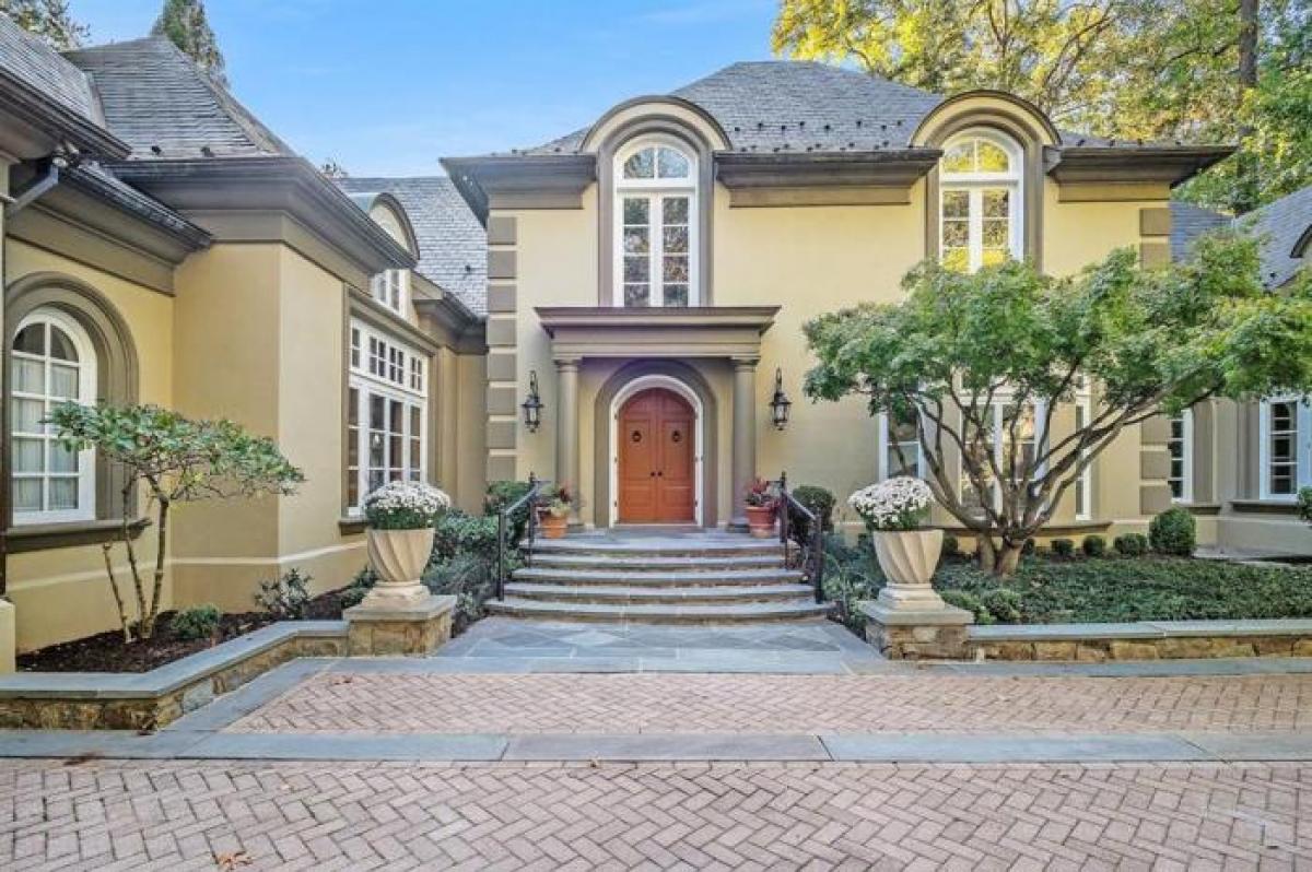 Picture of Home For Sale in Bethesda, Maryland, United States