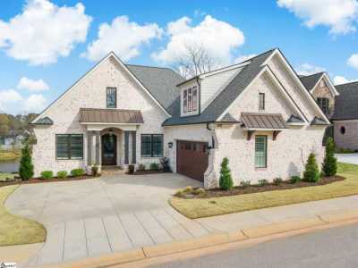 Home For Sale in Simpsonville, South Carolina