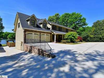 Home For Sale in Pelzer, South Carolina