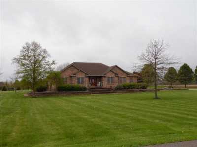 Home For Sale in Fairland, Indiana