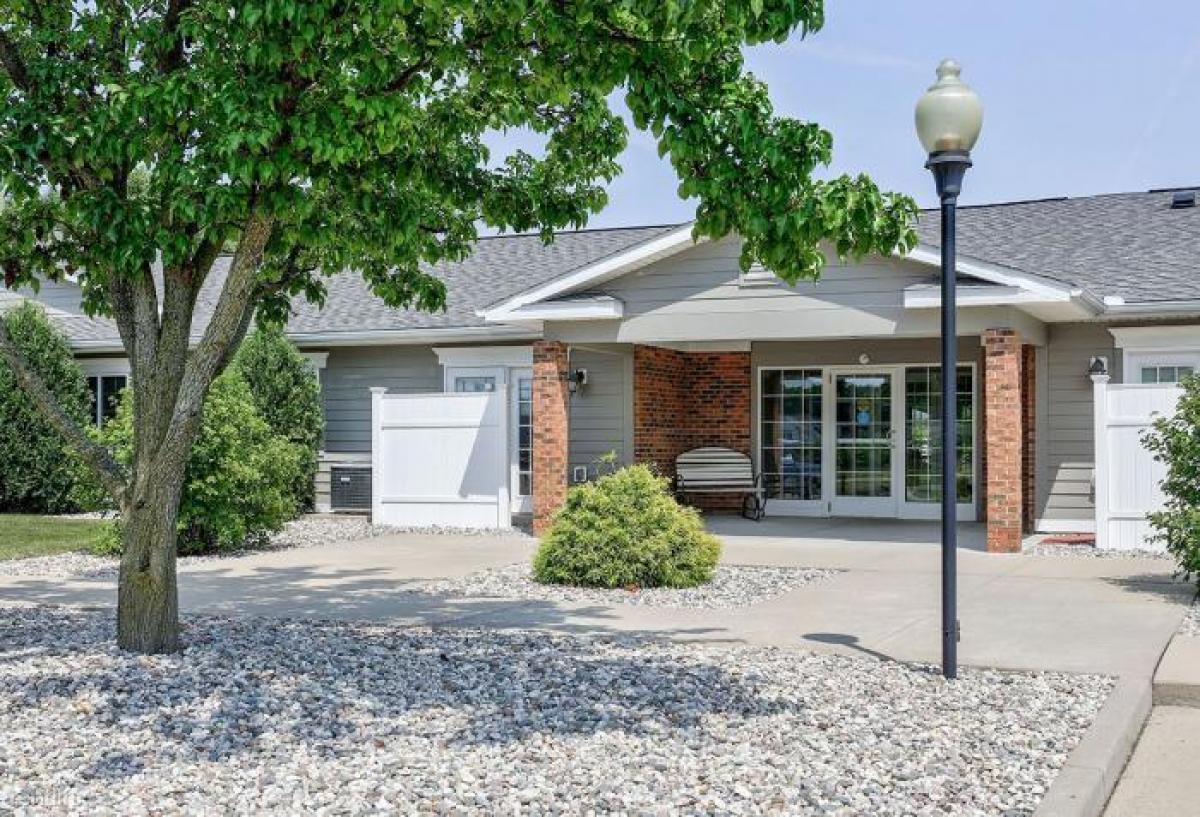 1100 N Main St, Plainwell, Michigan, United States Apartments For