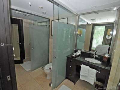 Apartment For Sale in Miami Beach, Florida