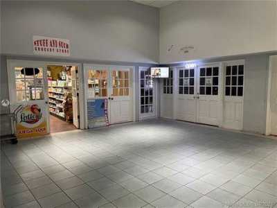 Apartment For Sale in Miami Beach, Florida