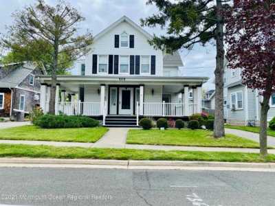 Home For Sale in Point Pleasant Beach, New Jersey