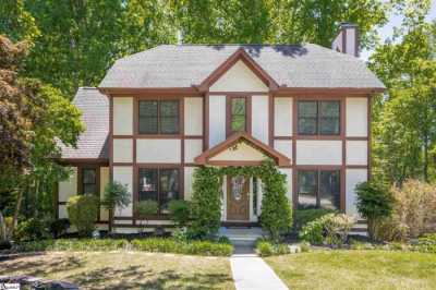 Home For Sale in Simpsonville, South Carolina