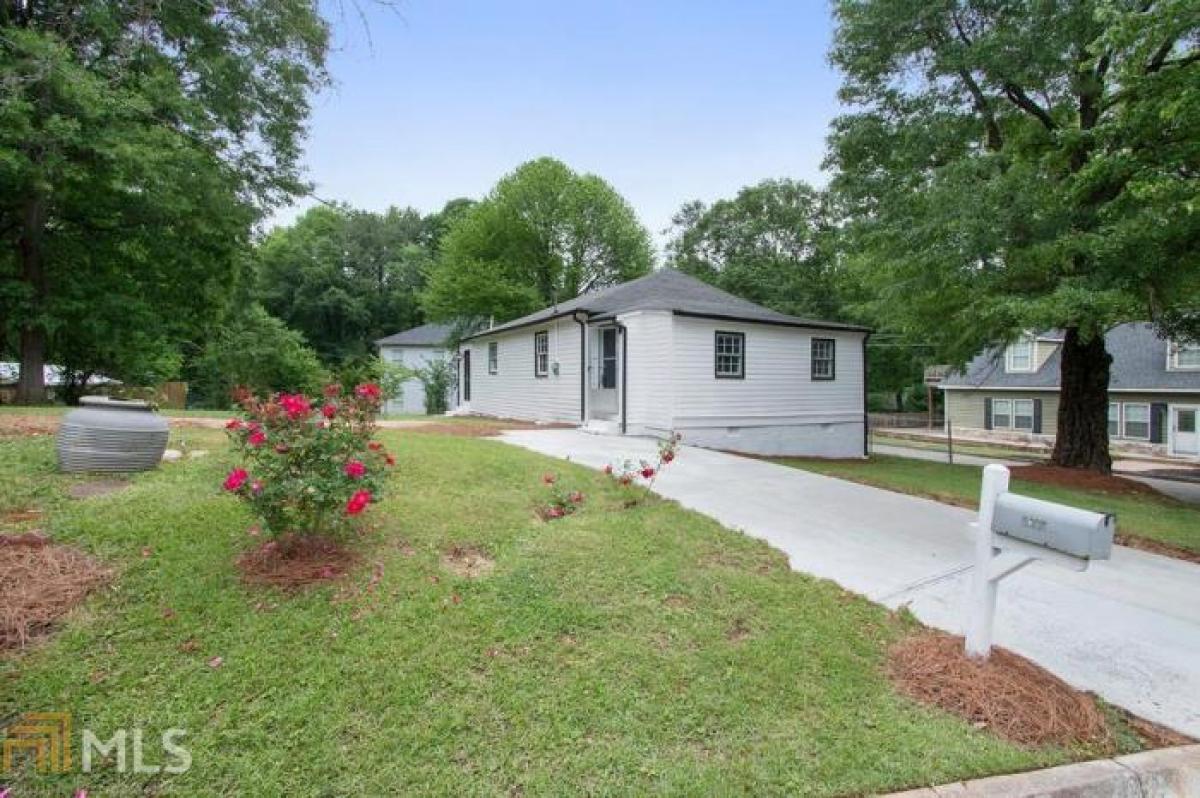 Picture of Home For Sale in Scottdale, Georgia, United States