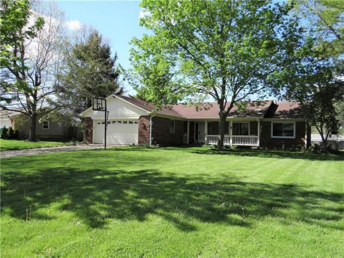 Picture of Home For Sale in Greenfield, Indiana, United States