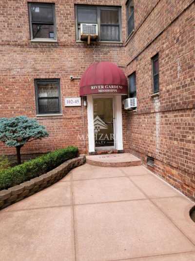 Apartment For Sale in Forest Hills, New York