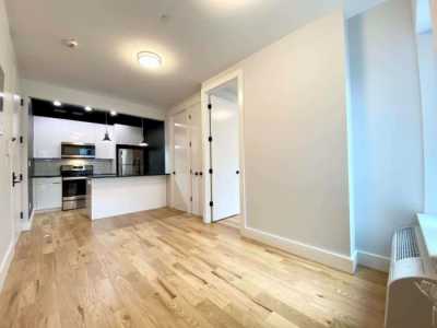 Home For Rent in Bronx, New York