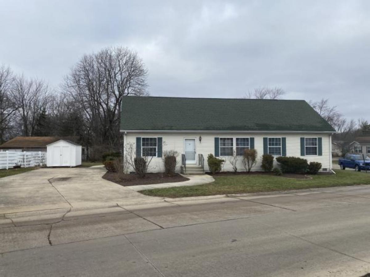 Picture of Mobile Home For Sale in Urbana, Illinois, United States