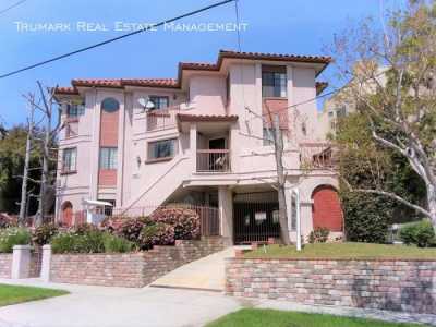Apartment For Rent in La Crescenta, California