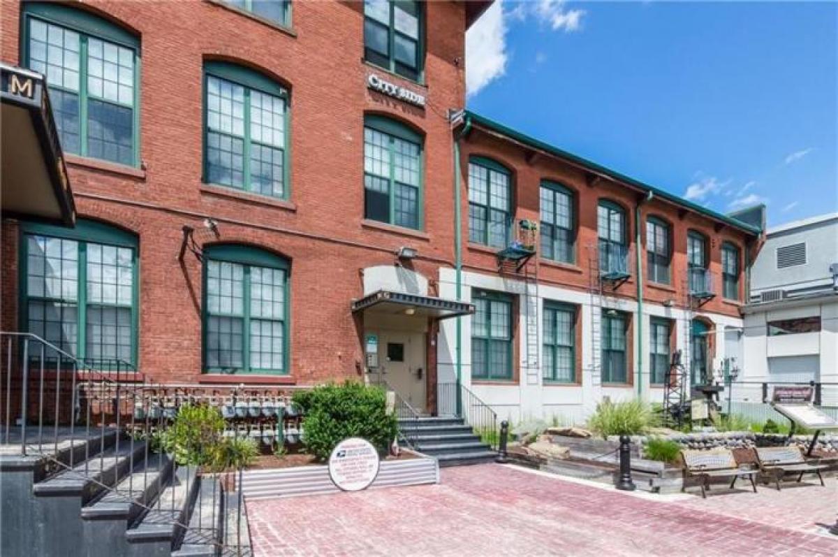 Picture of Home For Sale in North Providence, Rhode Island, United States