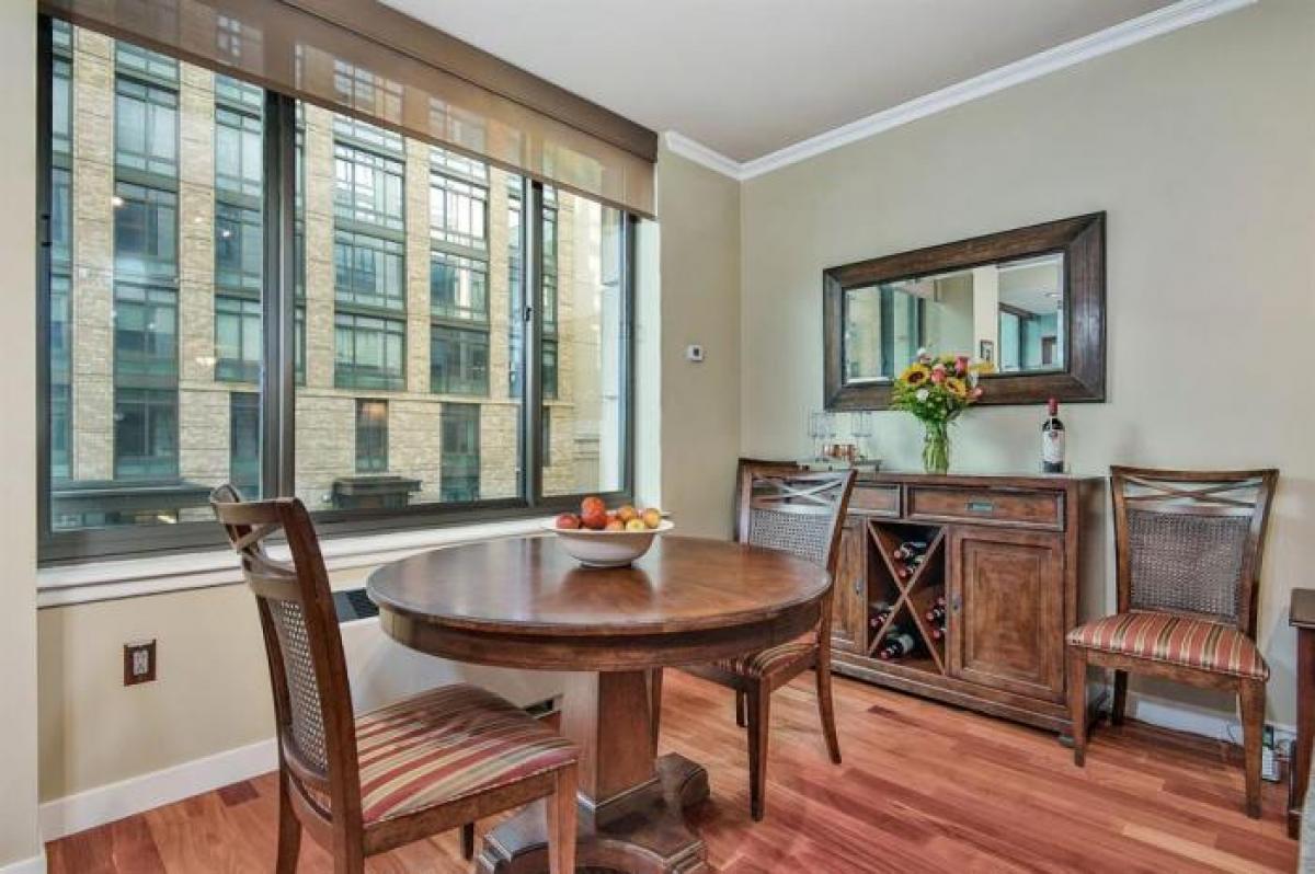 Picture of Home For Sale in White Plains, New York, United States