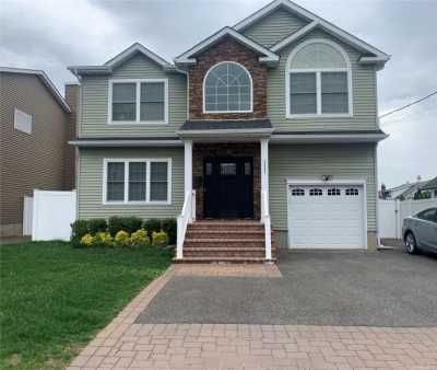 Residential Land For Sale in Seaford, New York