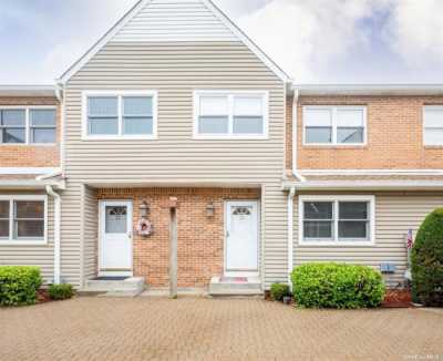 Residential Land For Sale in Franklin Square, New York