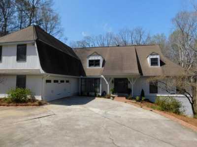 Home For Sale in Sandy Springs, Georgia