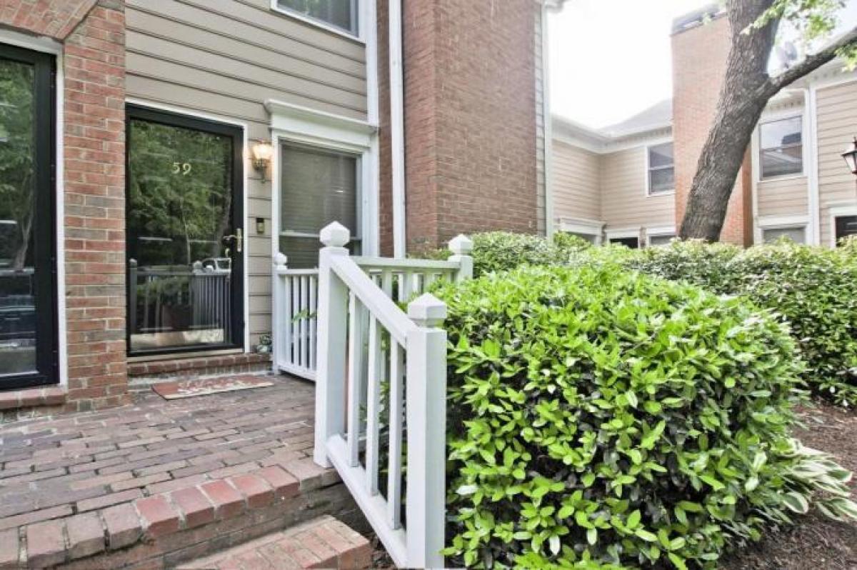 Picture of Condo For Sale in Sandy Springs, Georgia, United States